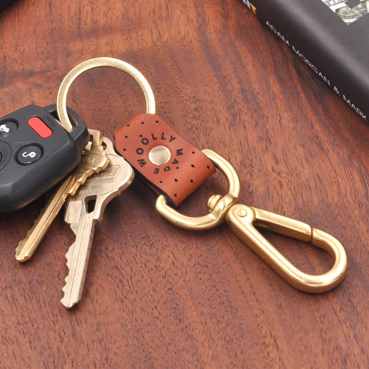 Swivel Keychain in brown leather